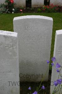 Lillers Communal Cemetery - Moti Thapa, 